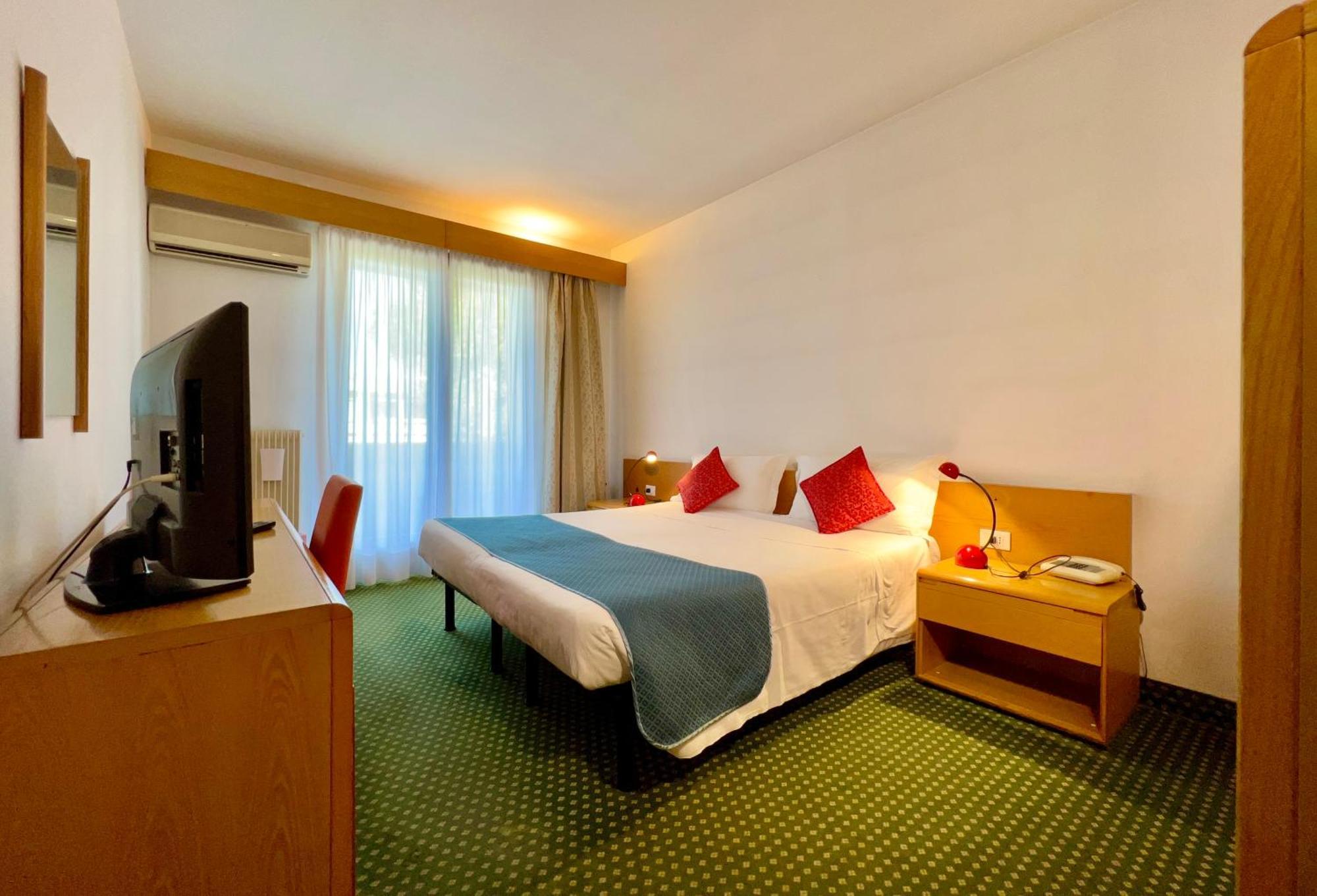 Hotel Bella Venezia Латизана Экстерьер фото